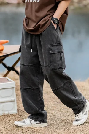 2025 Men's retro camouflage jeans, informal washed wide leg jeans, men's autumn and winter loose pants, old blue multi pocket